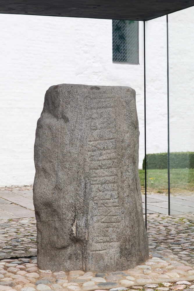Runenstein von Jelling, Dänemark
