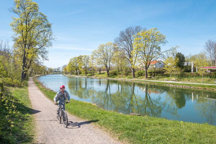 Fahrrad fahren entlang des Götakanals